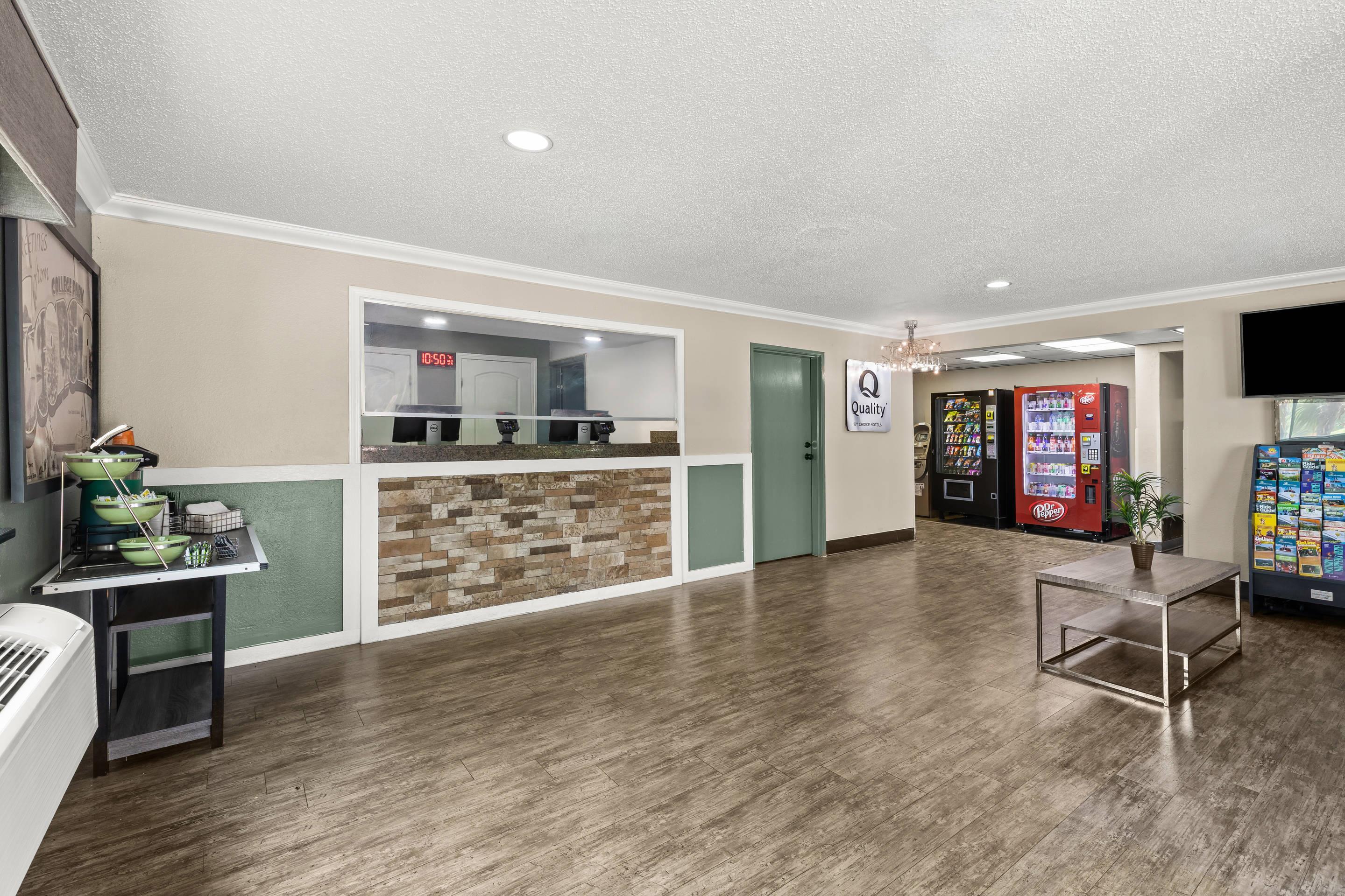 Hotel lobby | Quality Inn Atlanta Airport - Central