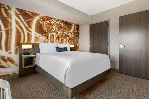 Suite - Cambria Hotel West Orange - I-280, Exit 8