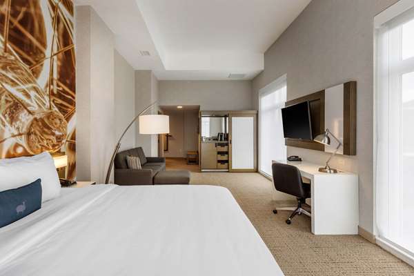 Suite - Cambria Hotel West Orange - I-280, Exit 8