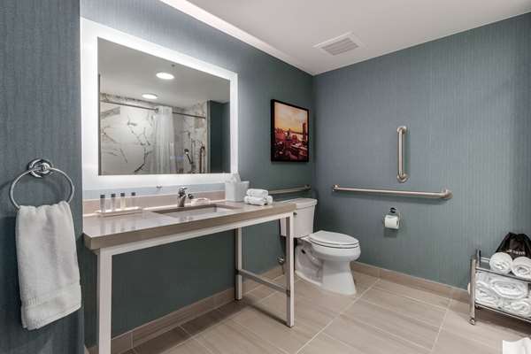 Suite - Cambria Hotel West Orange - I-280, Exit 8