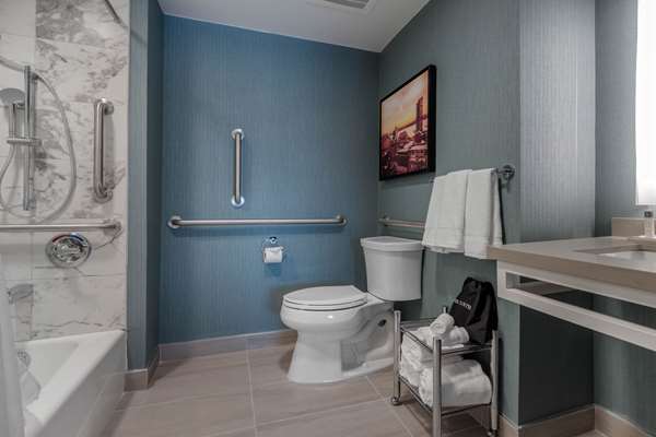 Suite - Cambria Hotel West Orange - I-280, Exit 8