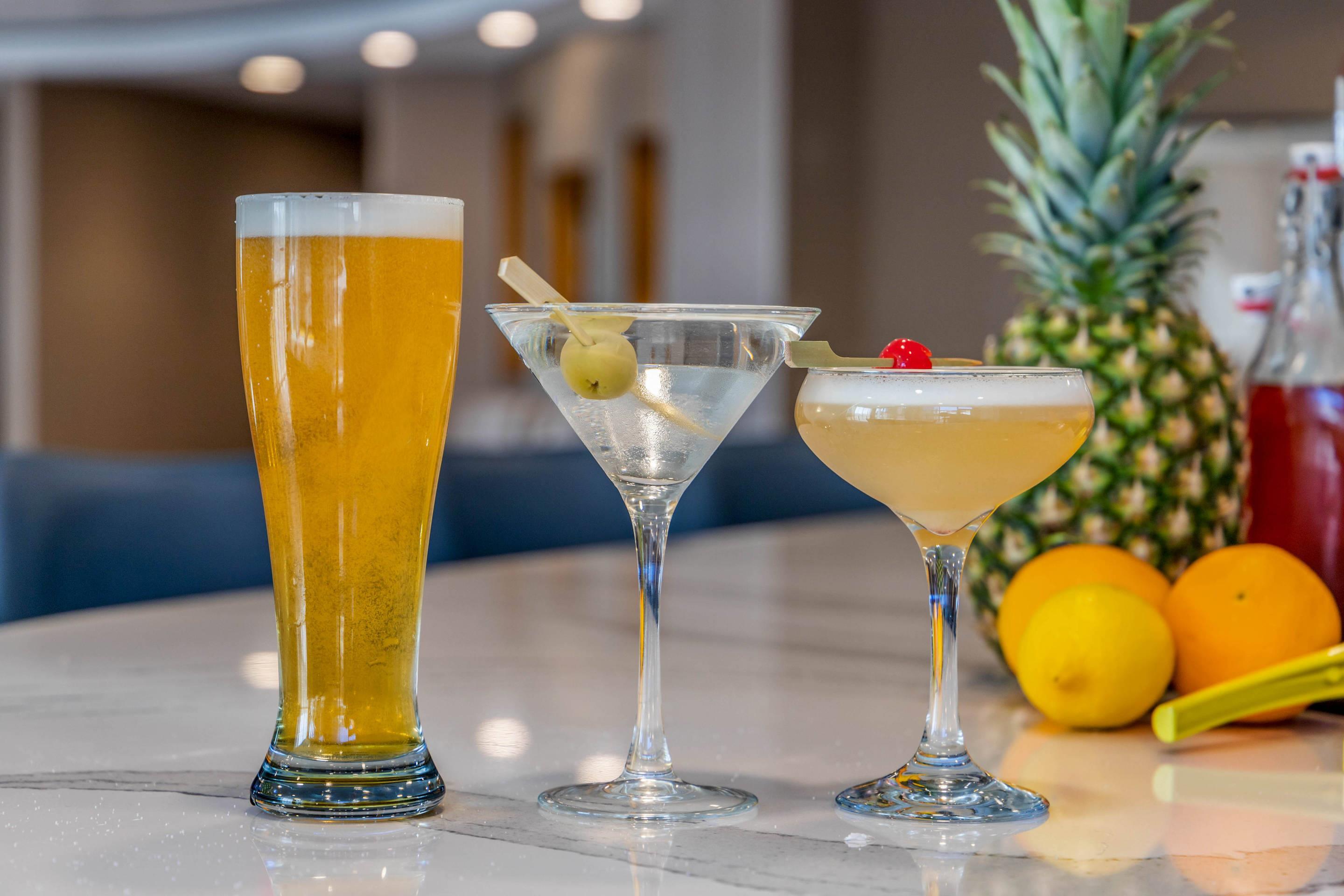 On-site restaurant | Cambria Hotel West Orange