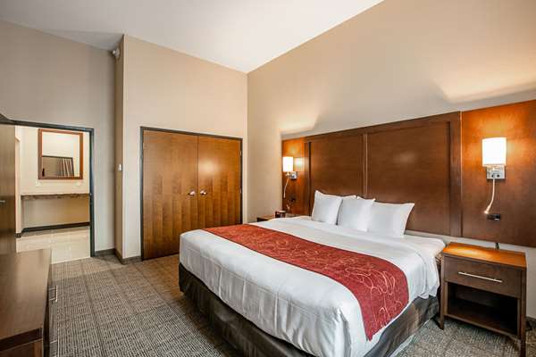  - Comfort Suites Fishkill - I-84, Exit 44