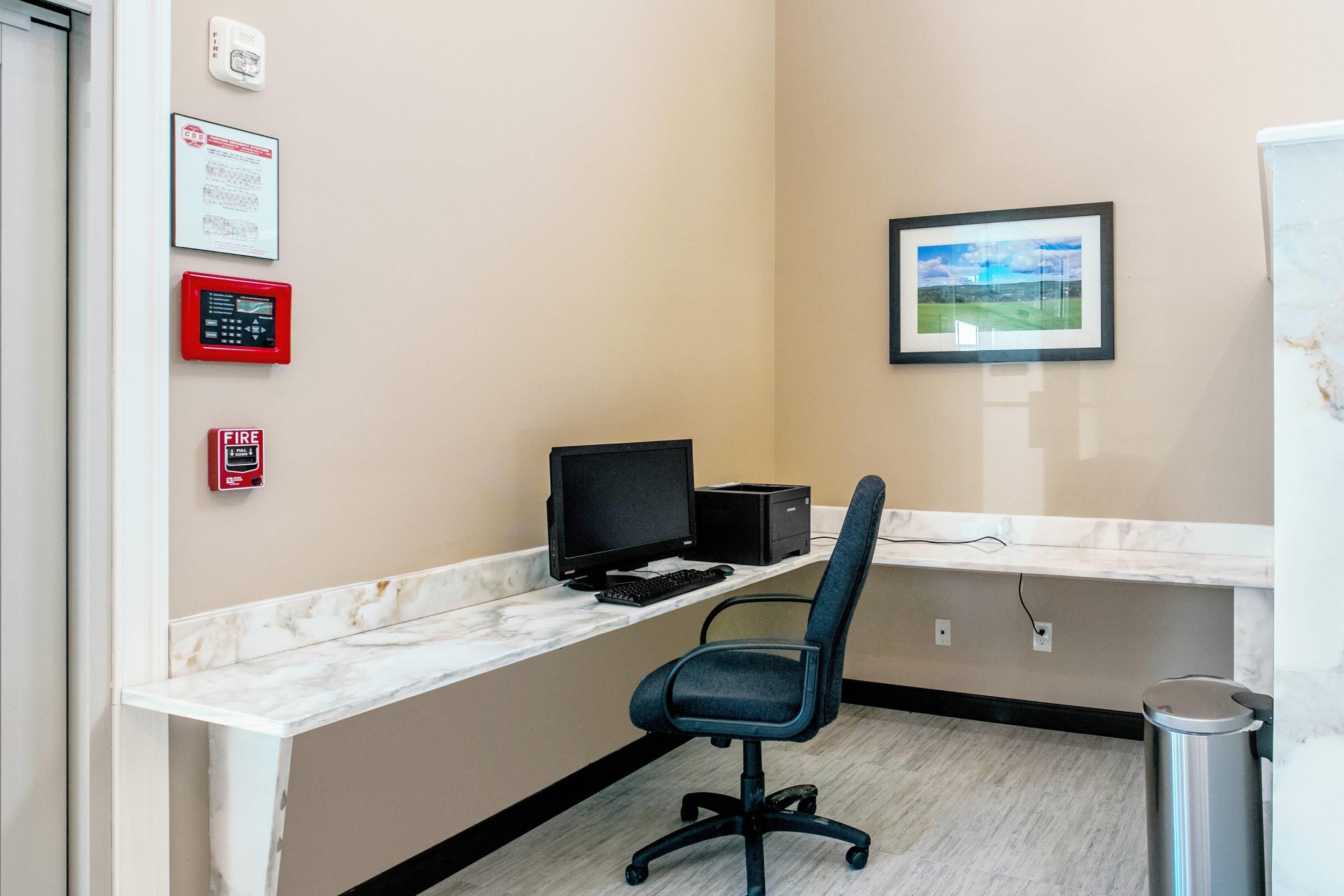 Business center | Comfort Suites Fishkill near Interstate 84