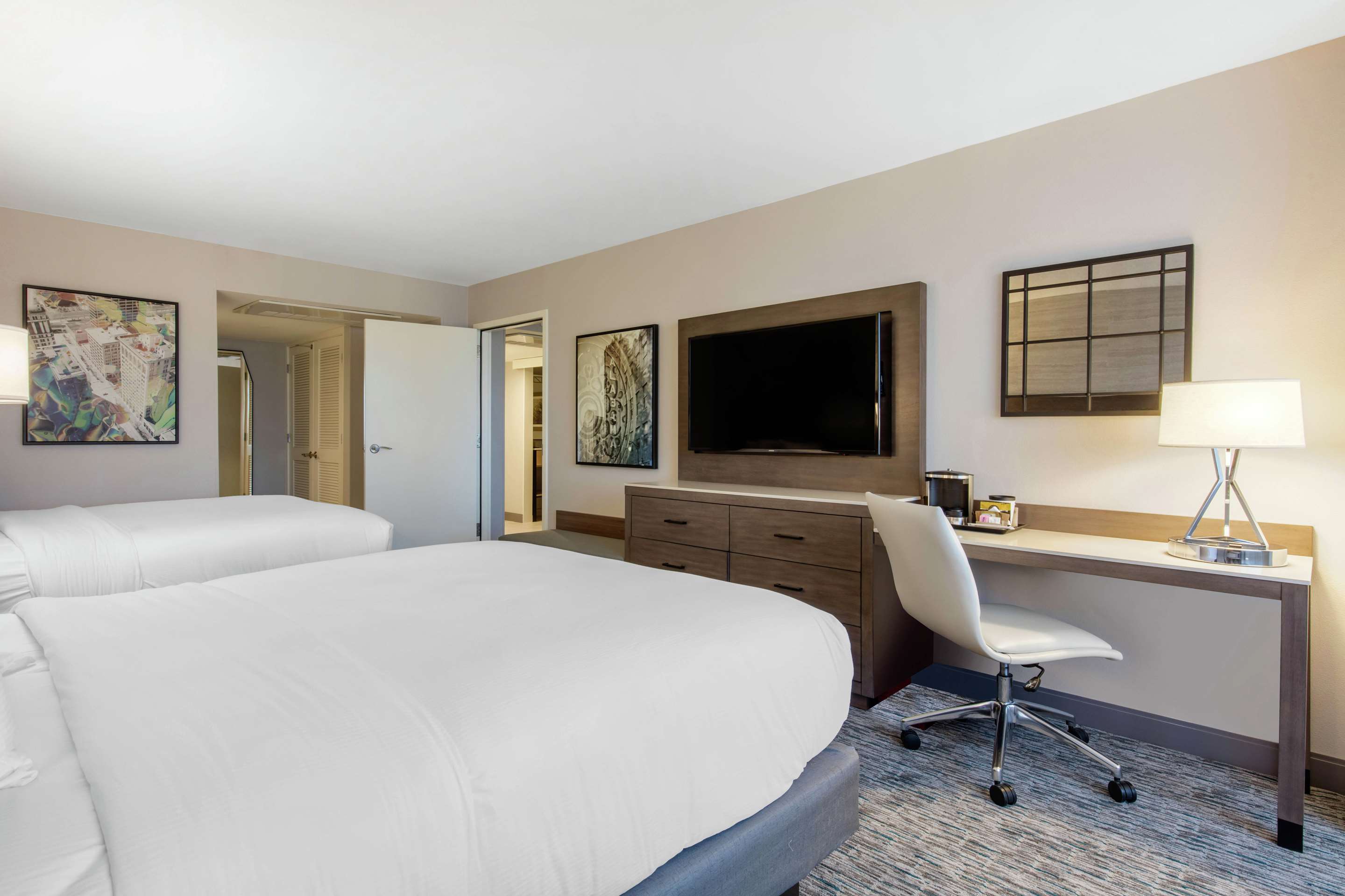 Guest room