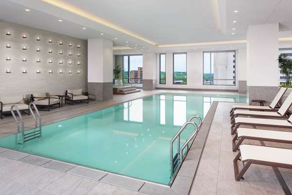 Pool - Hilton Hotel Mayo Clinic Area Rochester