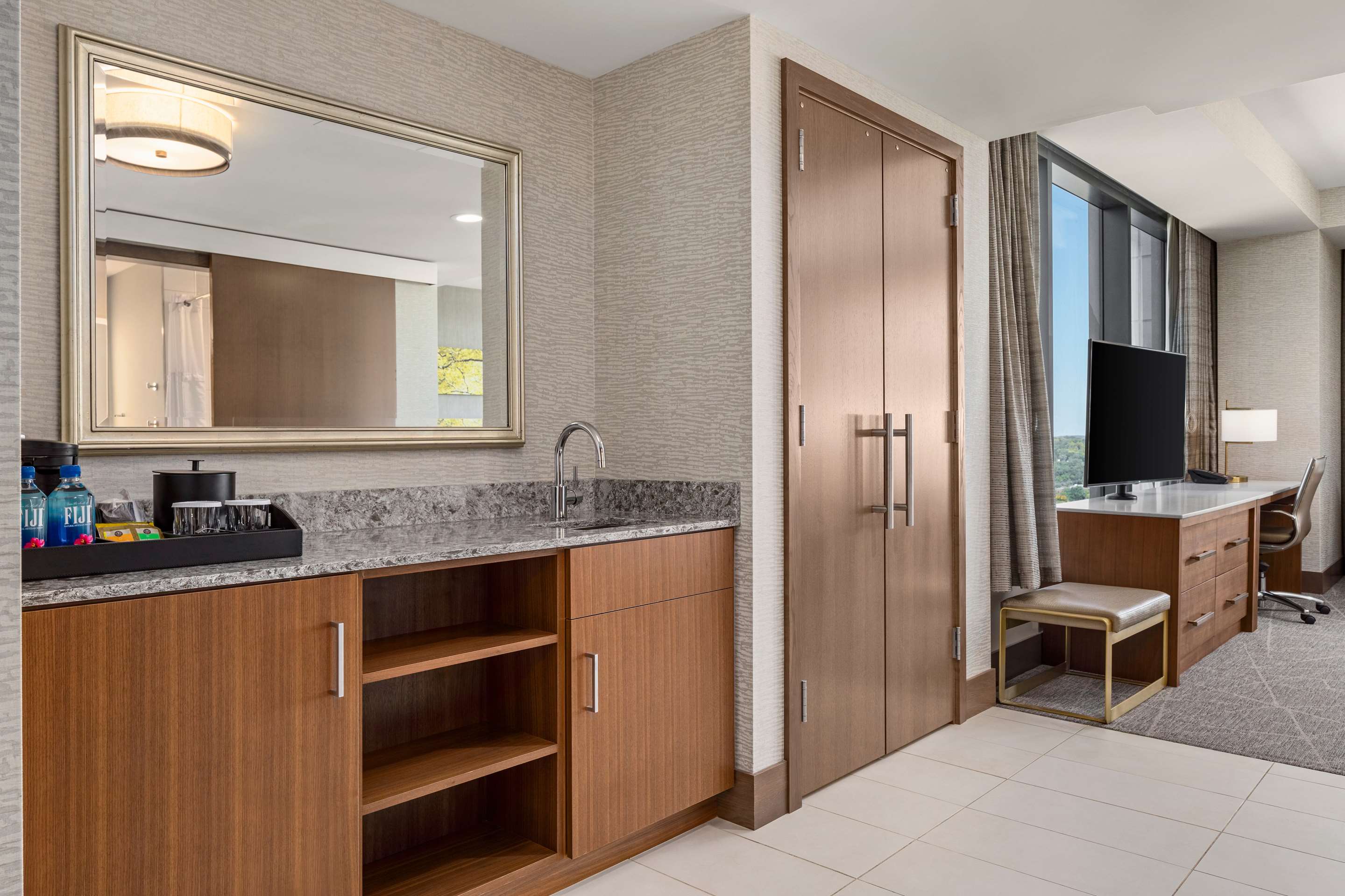 Guest room