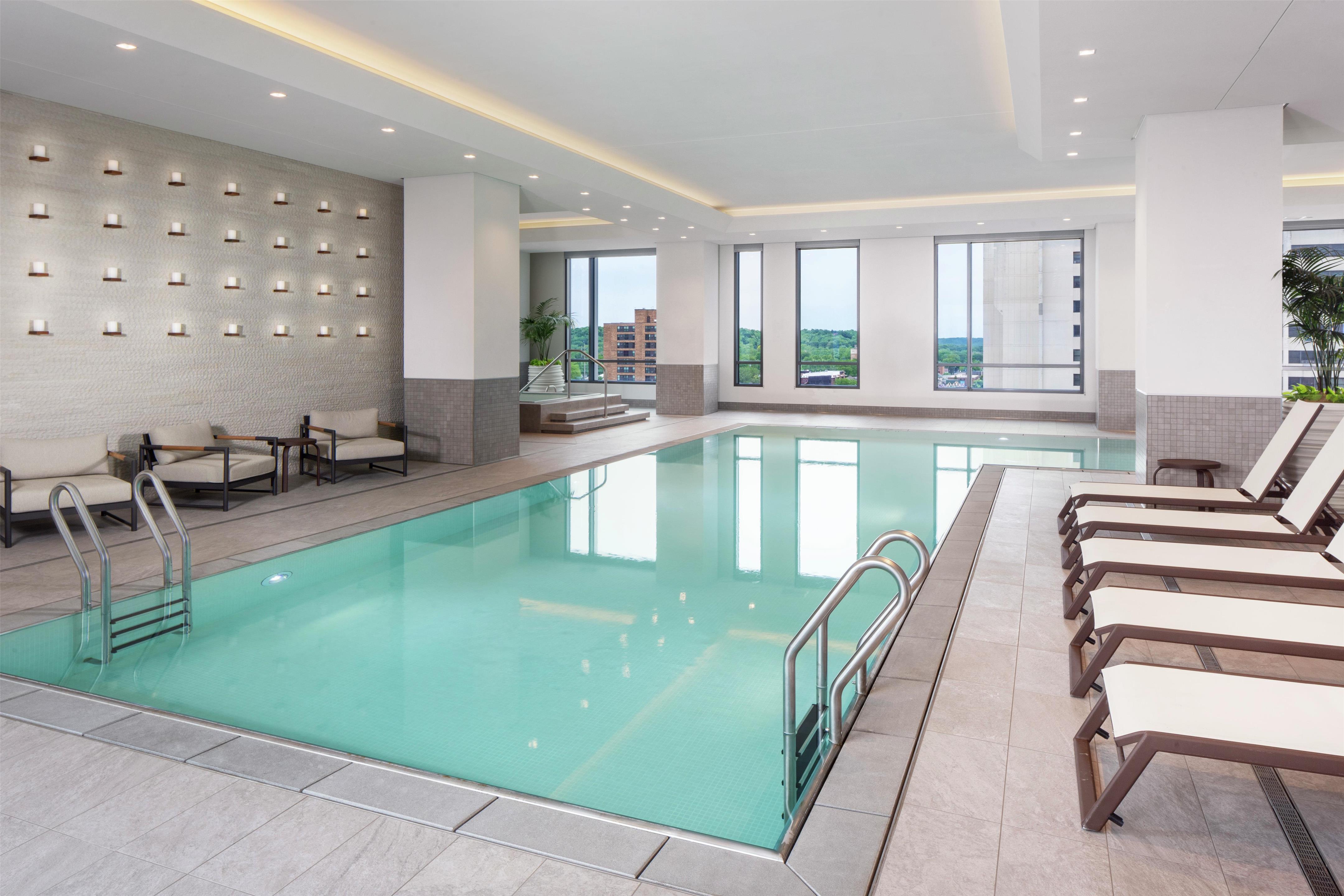 Pool | Hilton Rochester Mayo Clinic Area