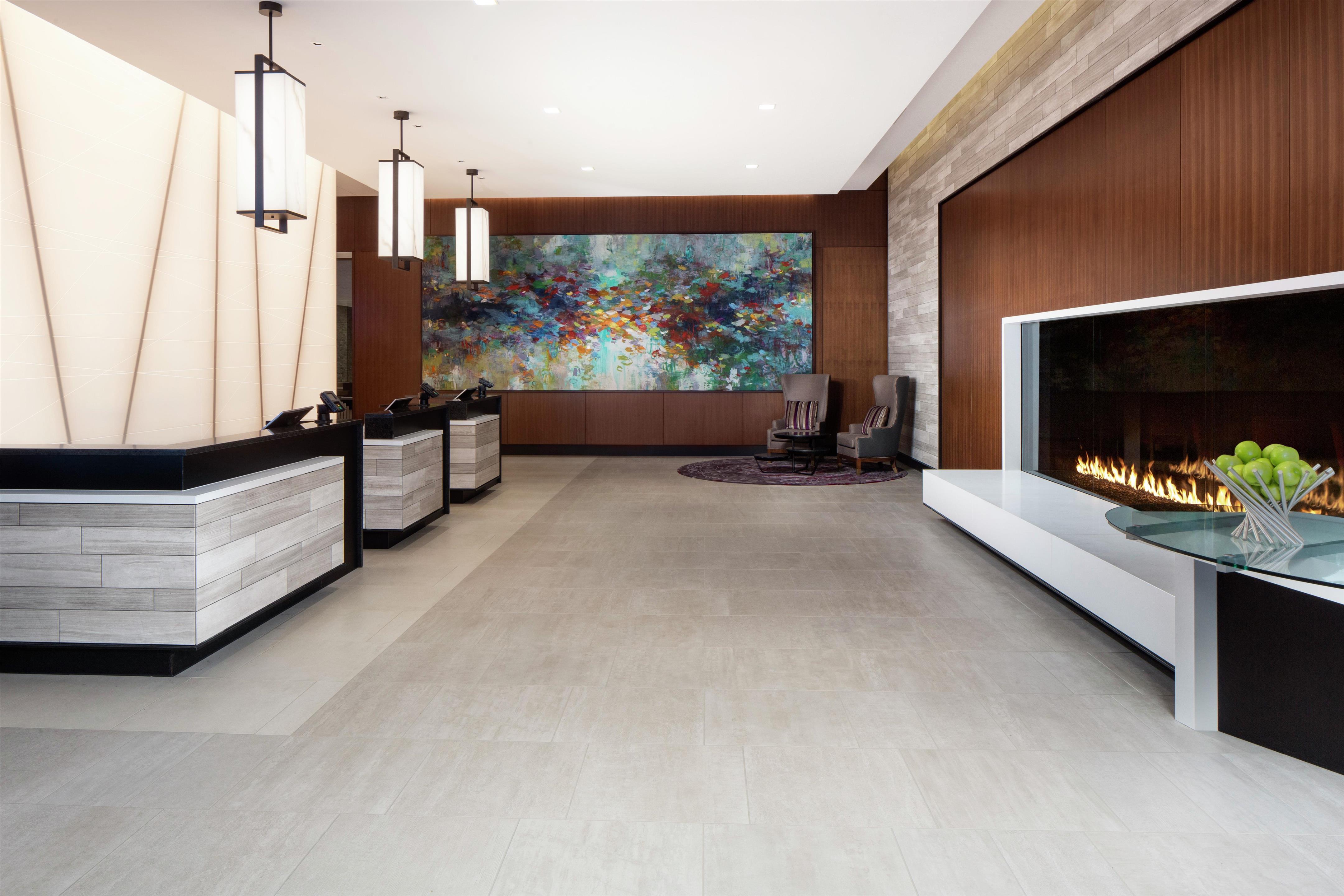 Reception | Hilton Rochester Mayo Clinic Area