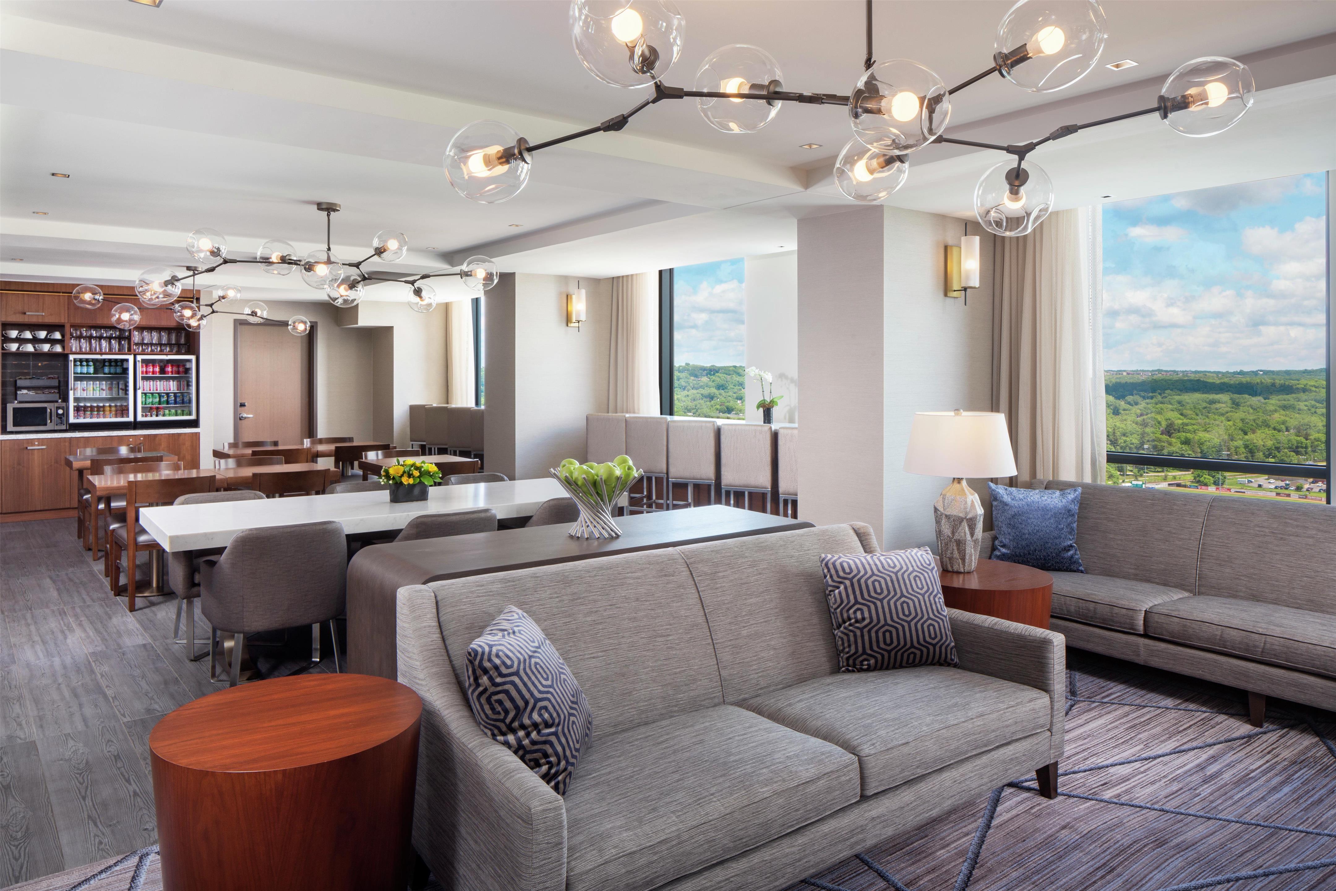 Property amenity | Hilton Rochester Mayo Clinic Area