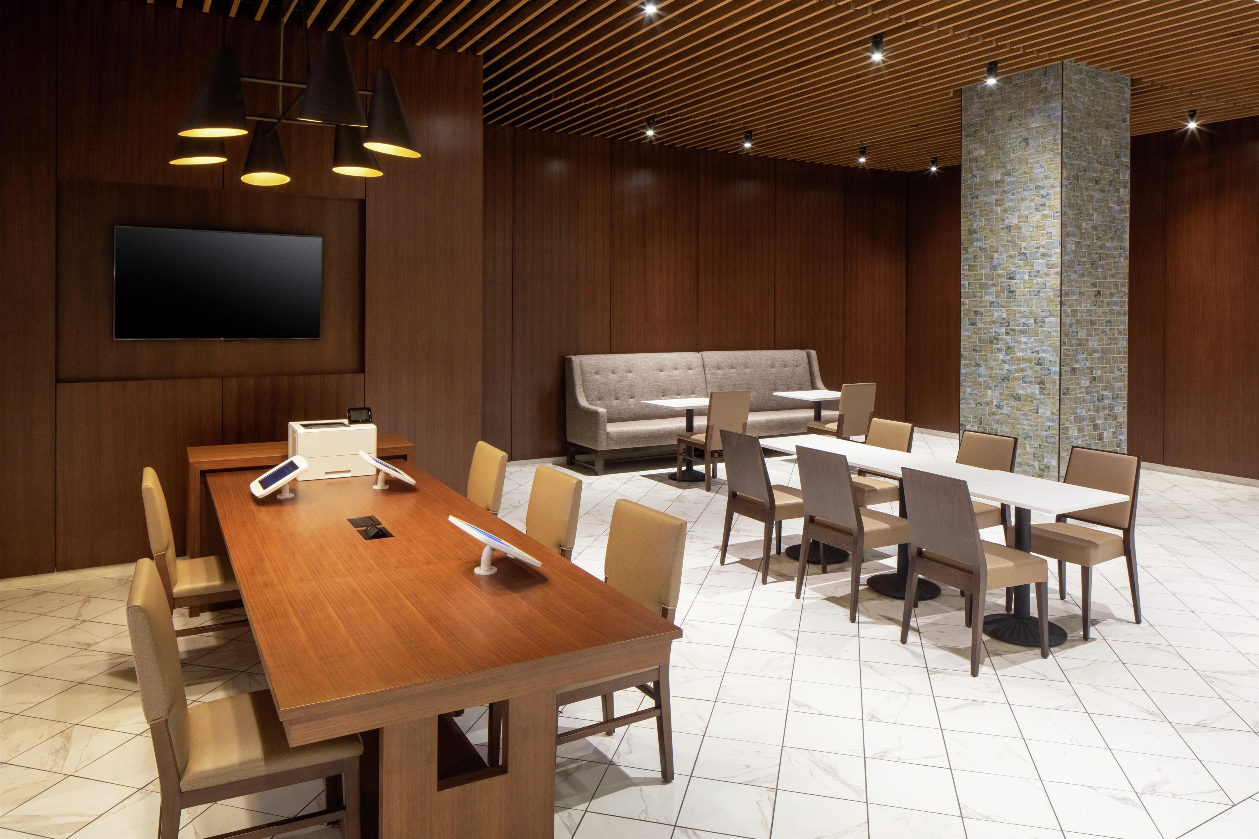 Business Center | Hilton Rochester Mayo Clinic Area