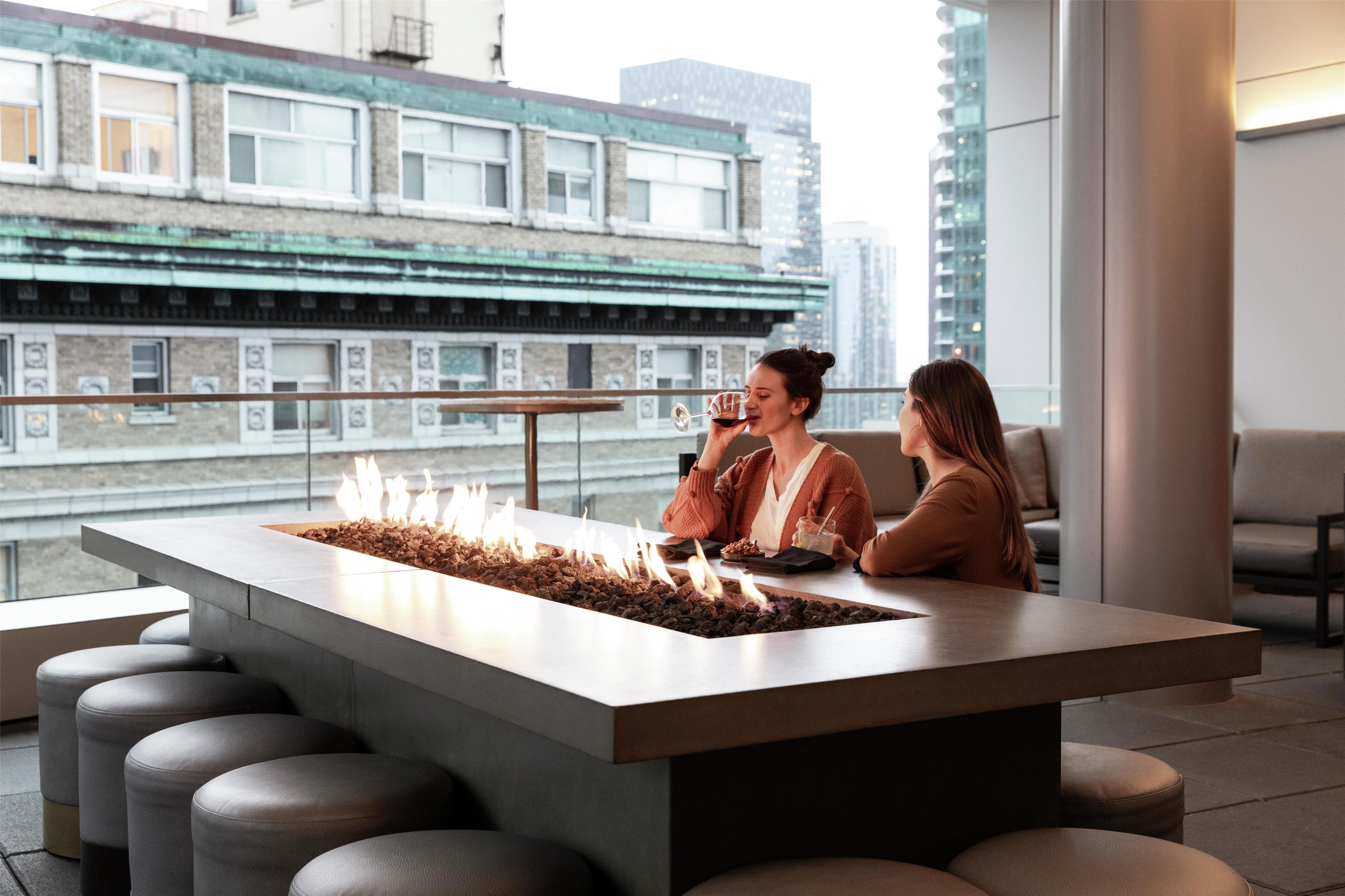 BarLounge | The Charter Hotel Seattle, Curio Collection by Hilton