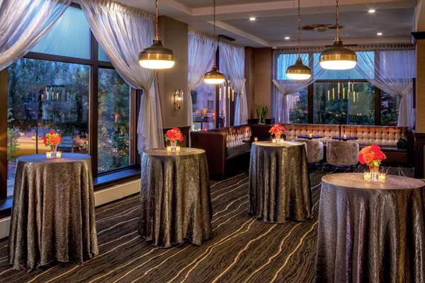  - DoubleTree by Hilton Hotel Downtown Youngstown