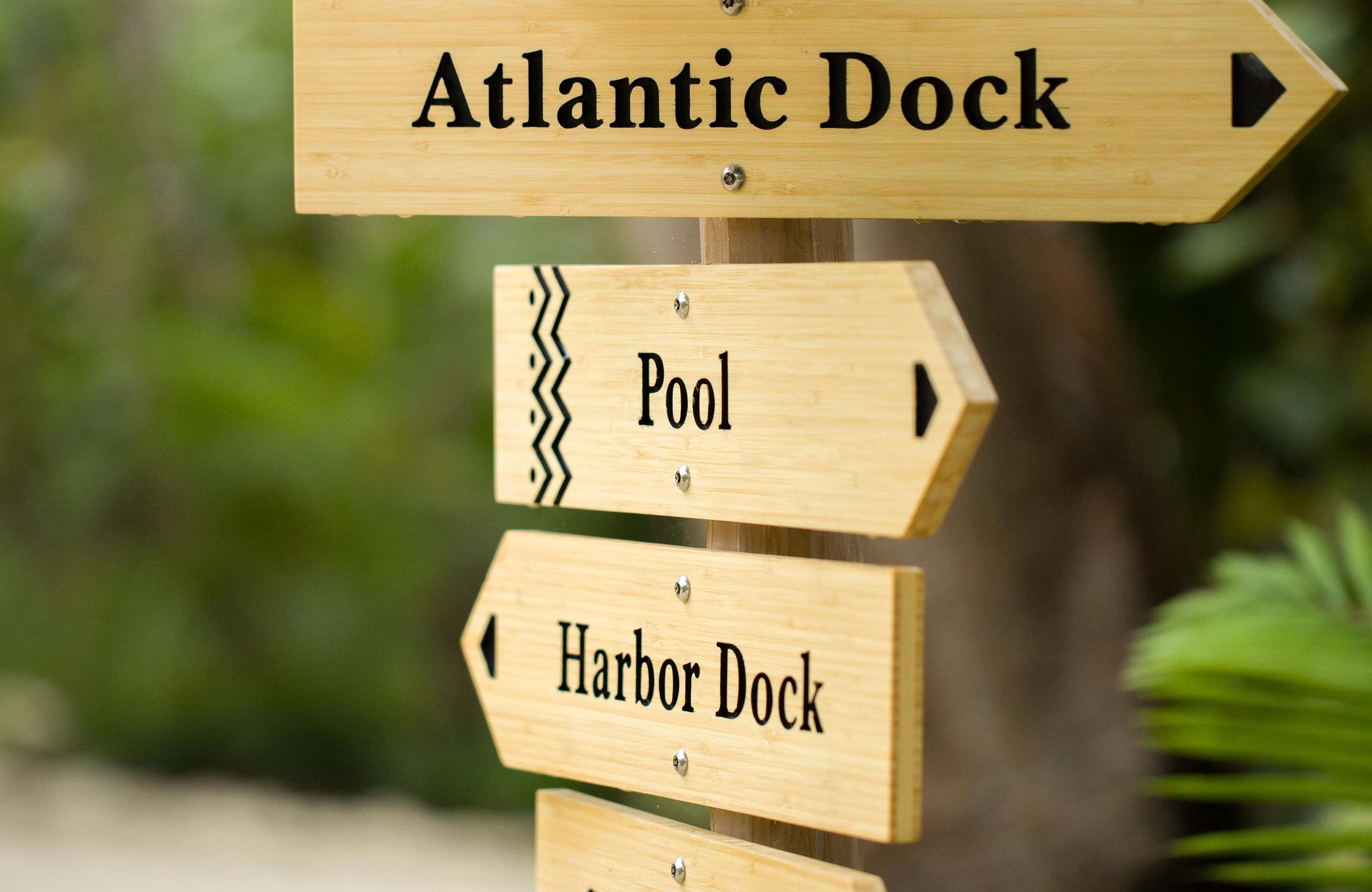 Detail Signage