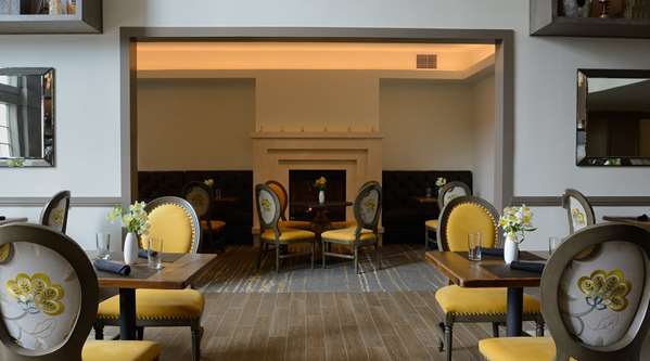 Restaurant - River Terrace Inn Napa