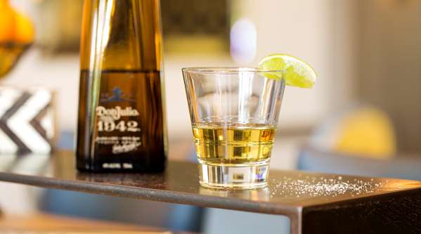 Bar - River Terrace Inn Napa