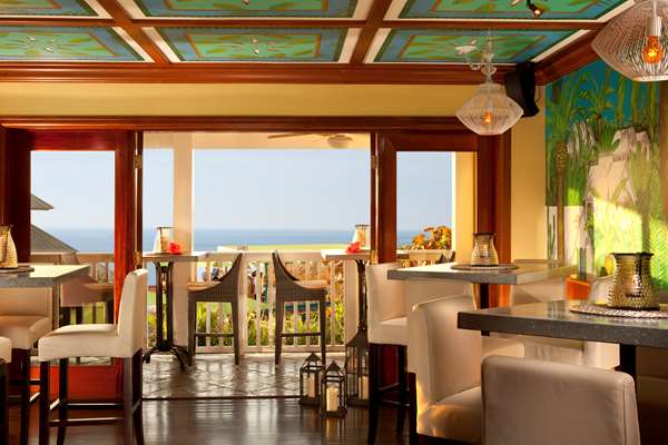 Restaurant - Ocean Key Resort Key West