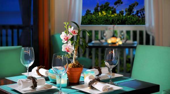 Restaurant - Ocean Key Resort Key West