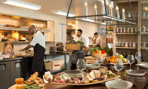 Restaurant - Portofino Hotel & Marina Redondo Beach