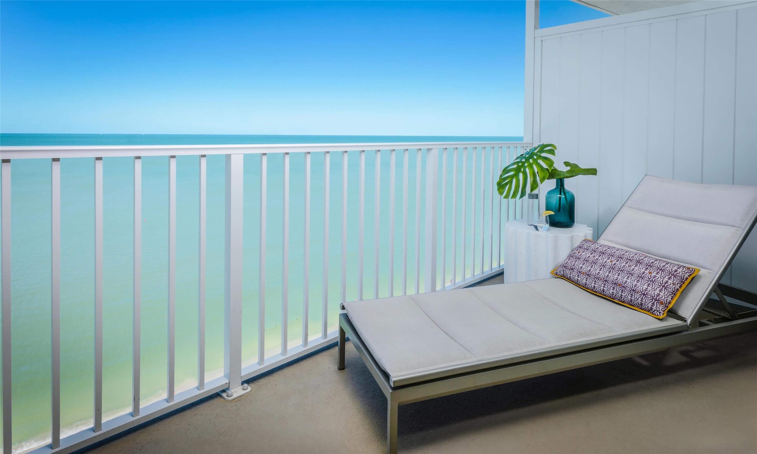 GT Balcony