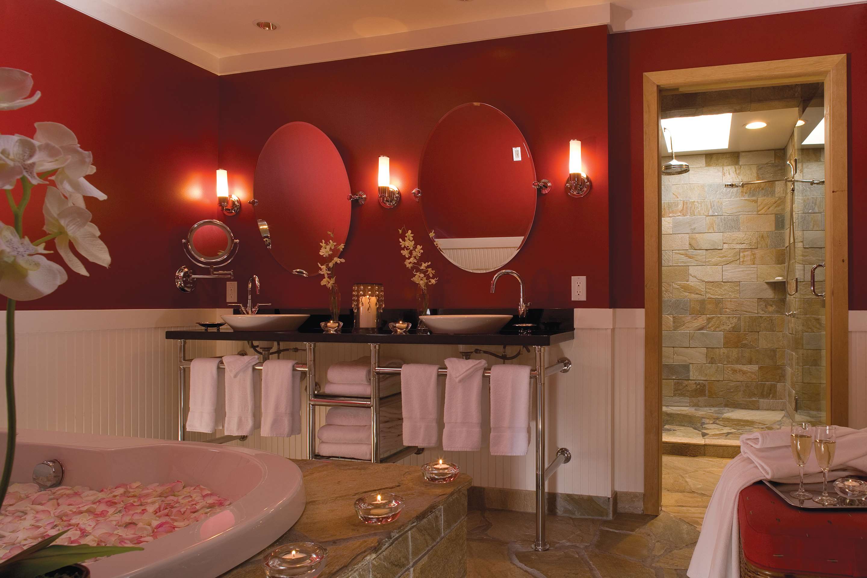 Penthouse Bath Romance