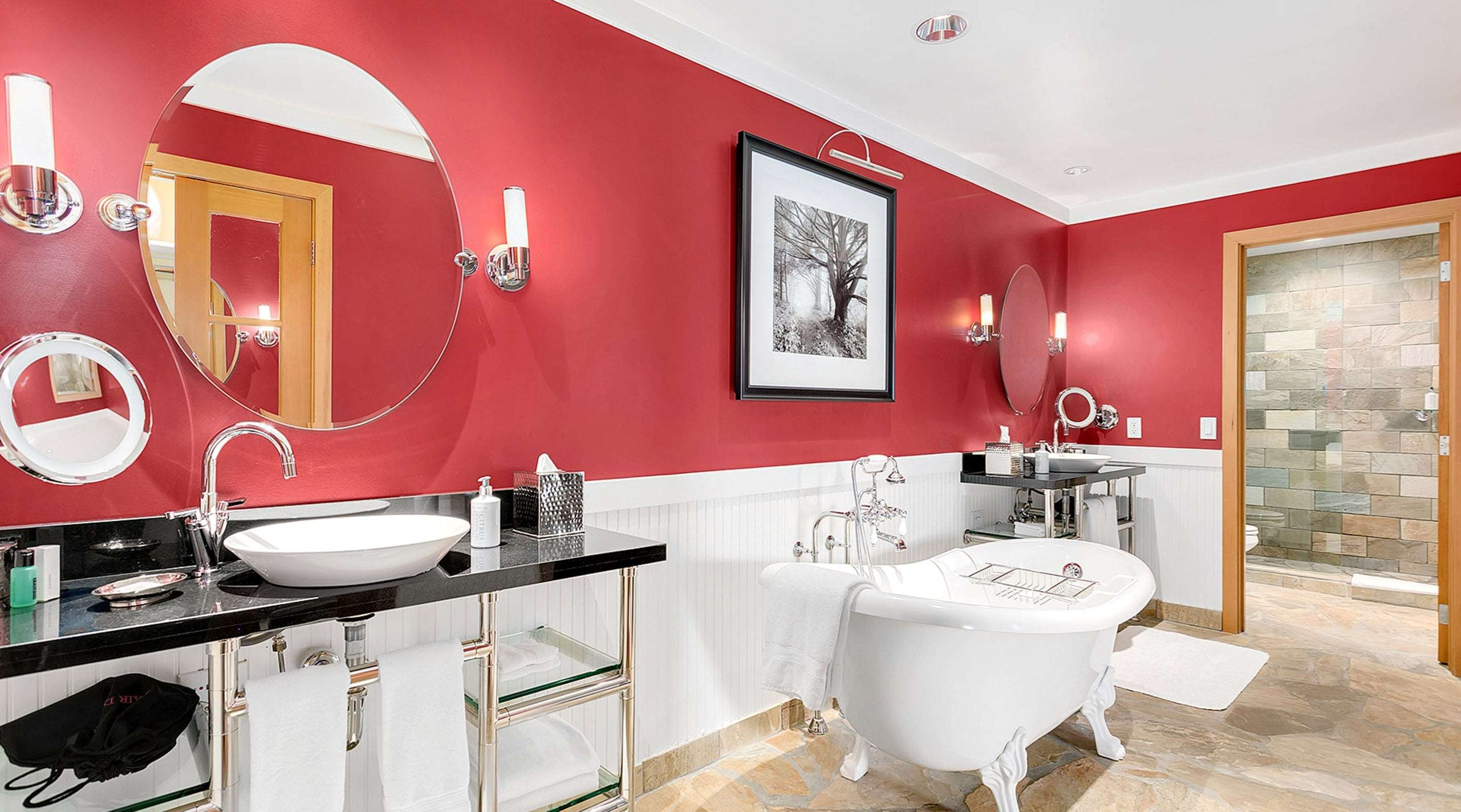 Waterfront Executive Suite Bathroom