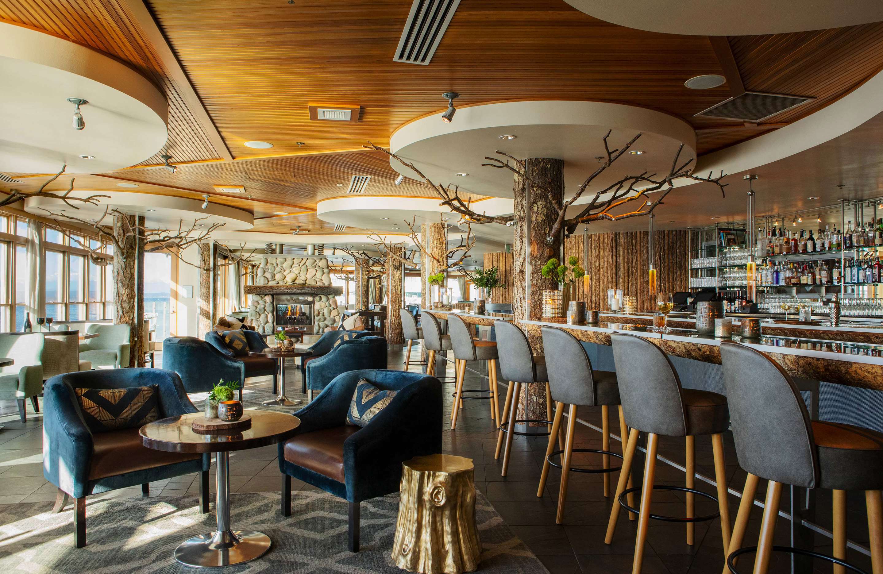 Six Seven restaurant | The Edgewater Hotel