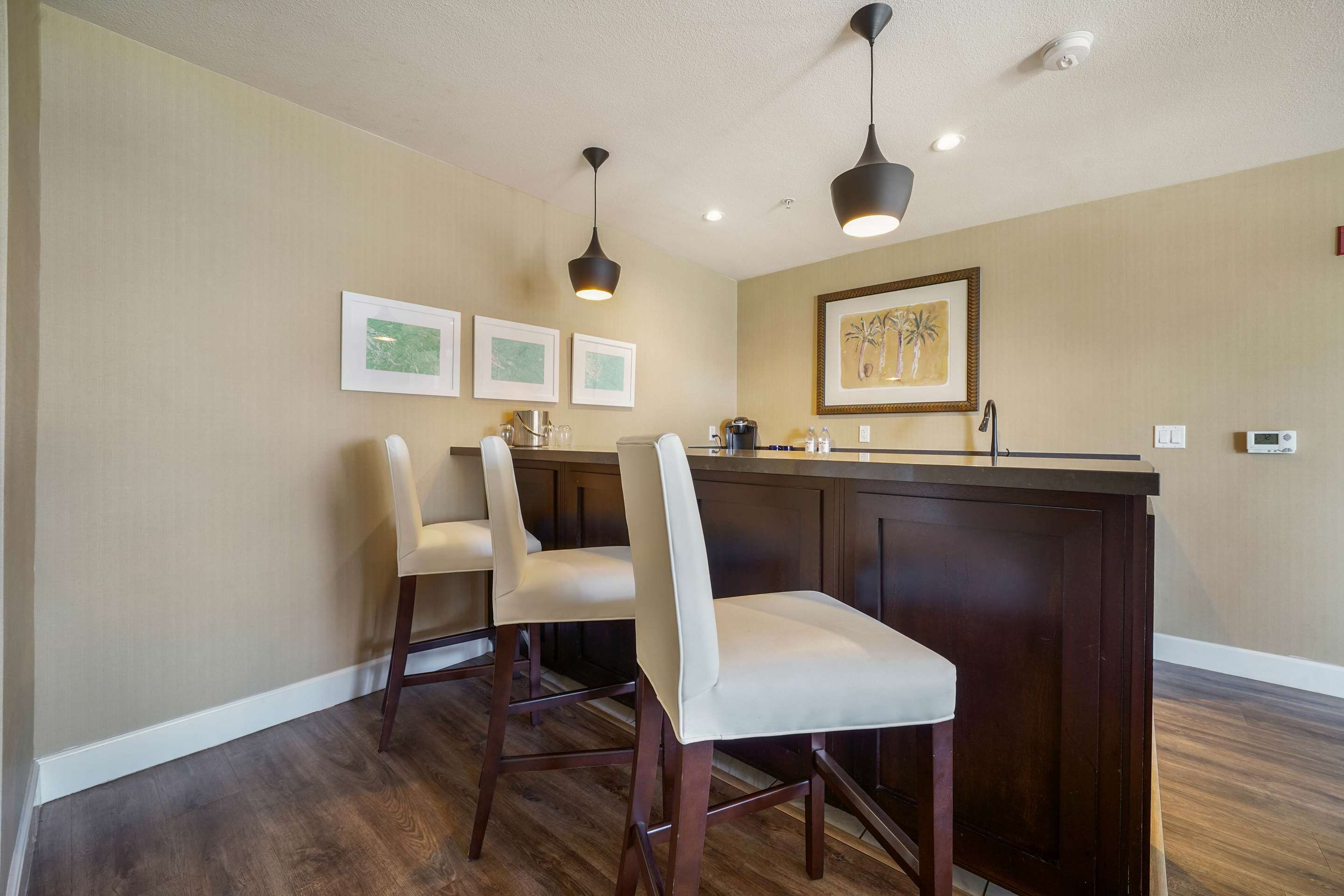 One Bedroom Suite