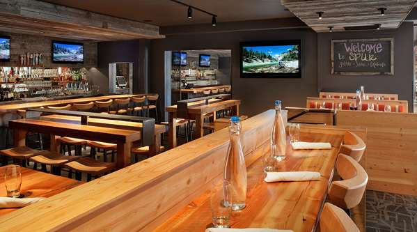 Bar - Teton Mountain Lodge & Spa Teton Village