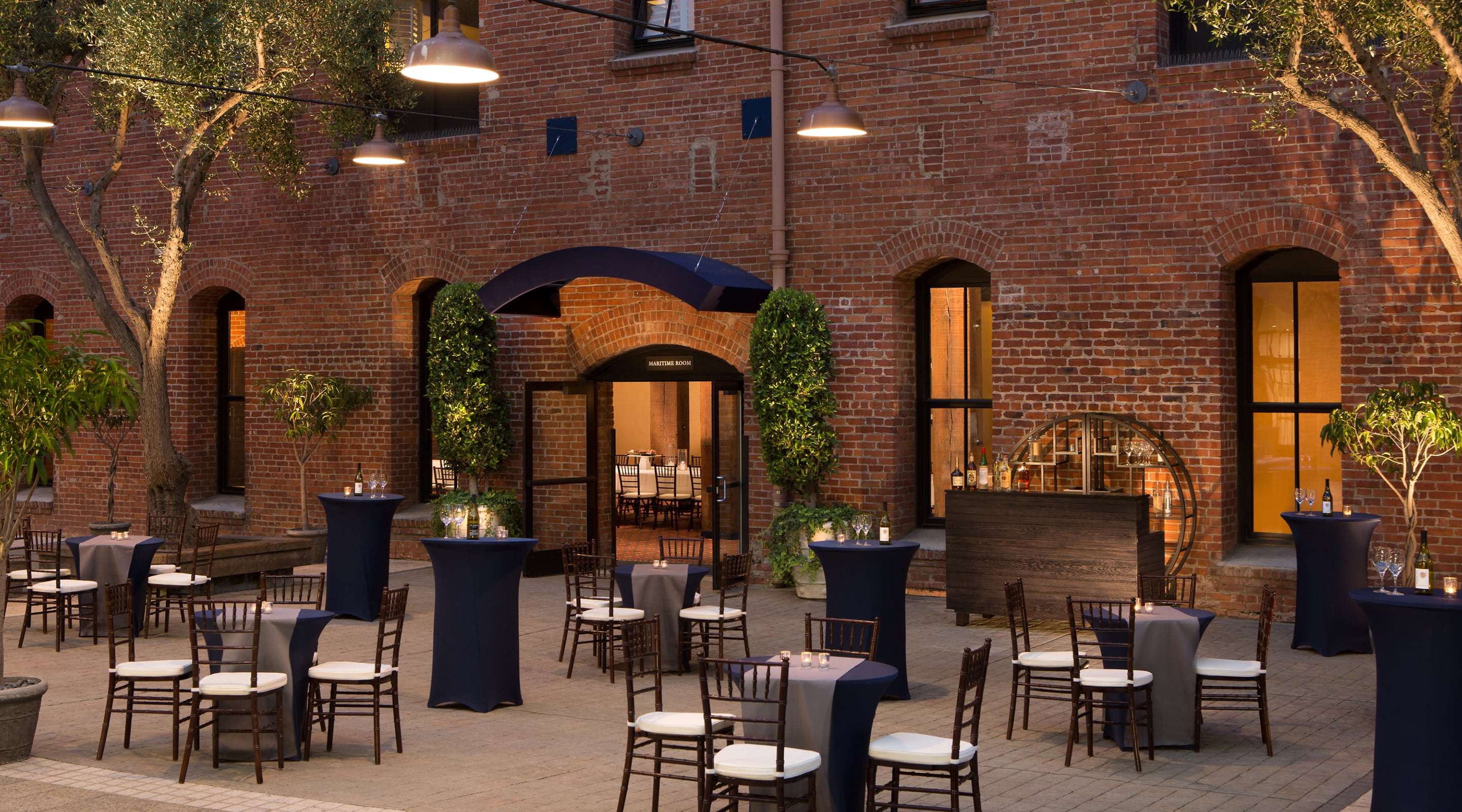Del Monte Courtyard | Argonaut Hotel