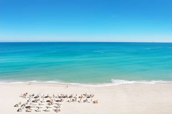 Beach - Sole Miami Noble House Resort Sunny Isles Beach