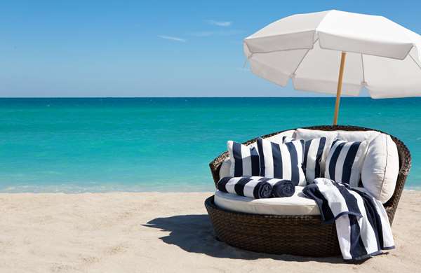 Beach - Sole Miami Noble House Resort Sunny Isles Beach