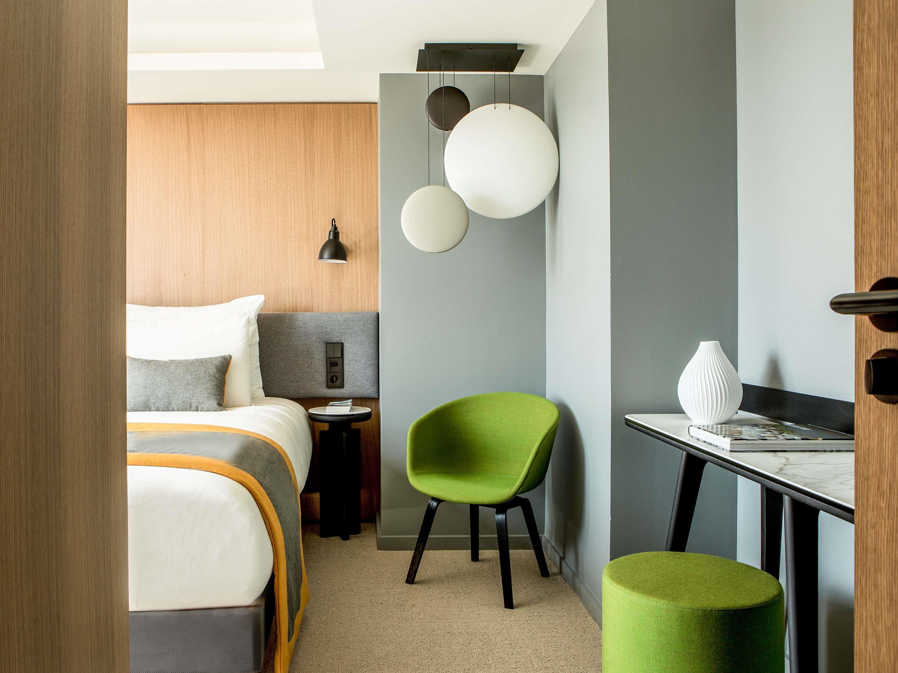 MERCURE PARIS 17 BATIGNOLLES Room Type - Privilege Room with twin beds