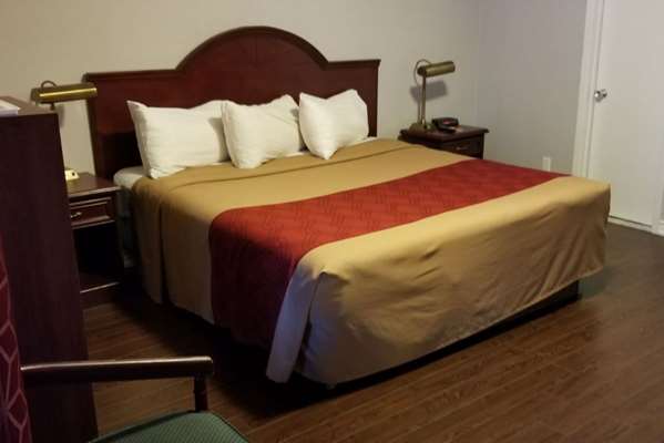  - Baymont Inn & Suites Airport St Laurent