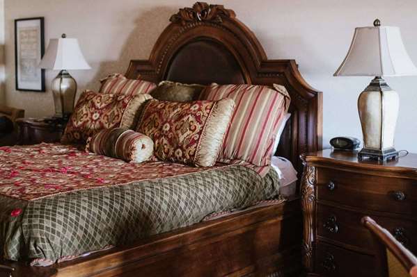 Suite - Zermatt Resort Midway