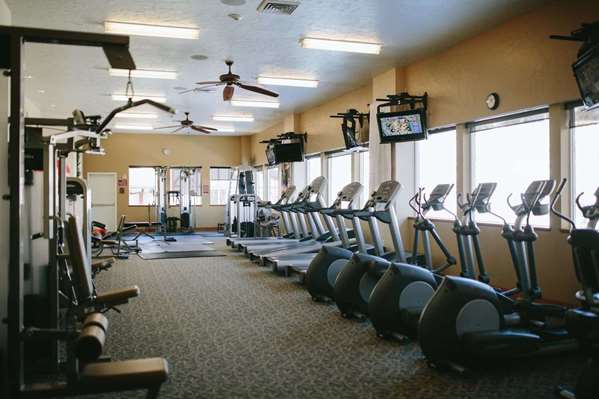 Fitness/ Exercise Room - Zermatt Resort Midway