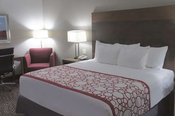  - La Quinta Inn & Suites McFarland Blvd Tuscaloosa - I-20 & I-59, Exit 73