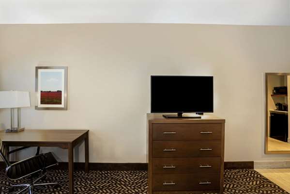  - La Quinta Inn & Suites McFarland Blvd Tuscaloosa - I-20 & I-59, Exit 73