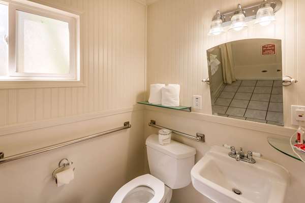  - Econo Lodge Inn & Suites South Lake Tahoe