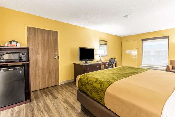  - Econo Lodge Moss Point - I-10, Exit 69