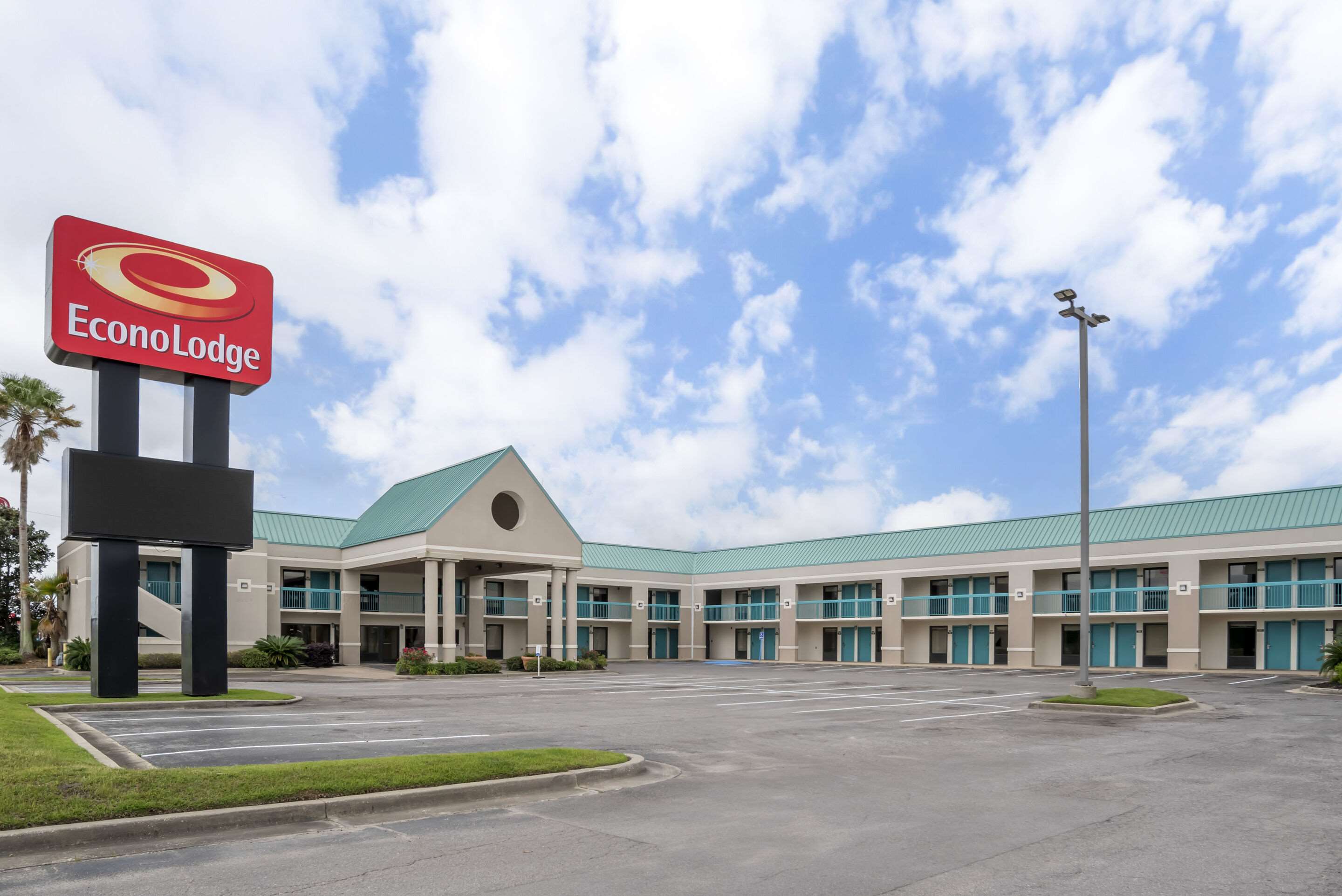 Hotel exterior | Econo Lodge Moss Point - Pascagoula
