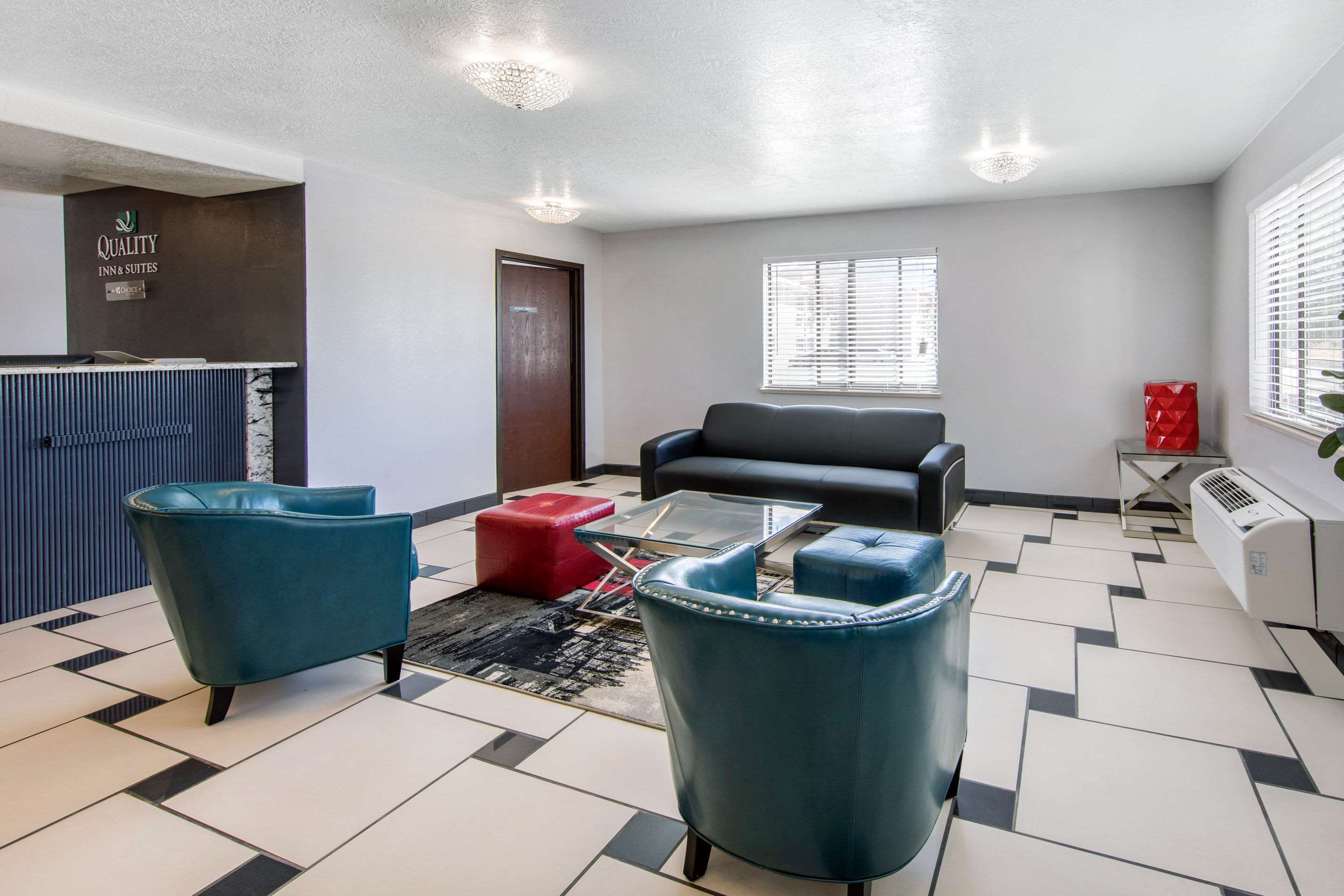 Lobby with sitting area