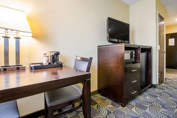  - Quality Inn & Suites Glenmont