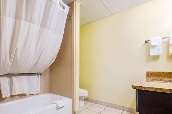  - Quality Inn & Suites Glenmont