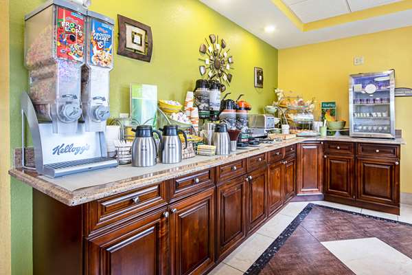 Amenities - Quality Inn & Suites Glenmont