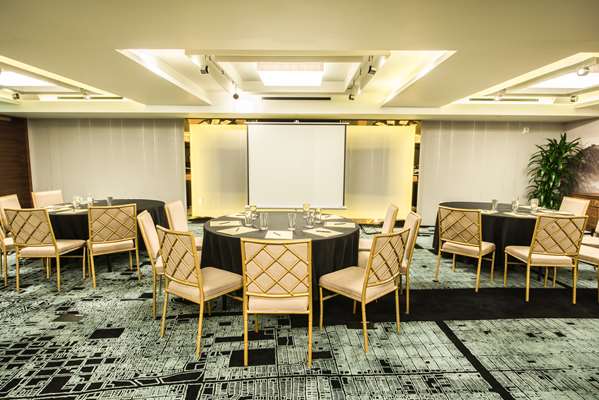  - Hotel Fusion San Francisco