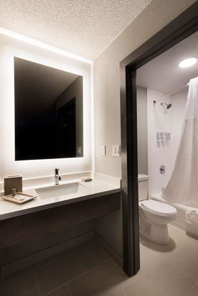 2 Queen Beds, Non-Smoking, Microwave And Refrigerator, Wi-Fi