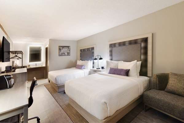2 Queen Beds, Non-Smoking, Microwave And Refrigerator, Wi-Fi