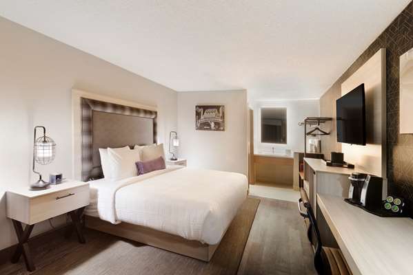 1 King Bed, Non-Smoking, Microwave And Refrigerator, Wi-Fi