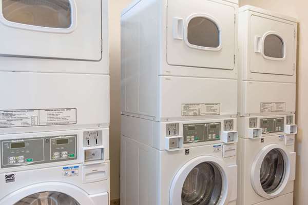 Amenities - Super 8 Motel Ft Mcmurray